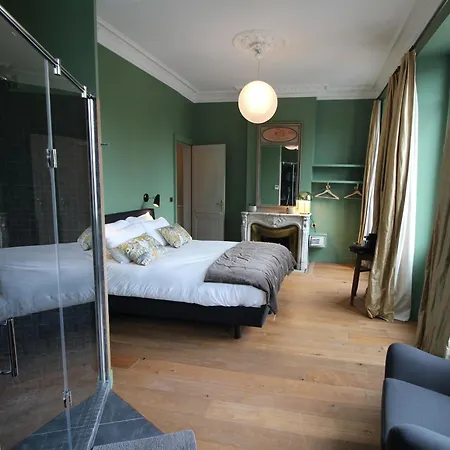 L'escapade Bordelaise - Cote Jardin Bed & Breakfast