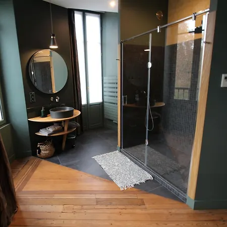 L'escapade Bordelaise - Cote Jardin Bed & Breakfast 3*