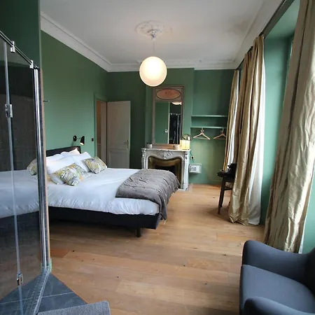 L'escapade Bordelaise - Cote Jardin Bed & Breakfast 3*